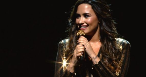 Demi Lovato é confirmada no Z Festival em dezembro.